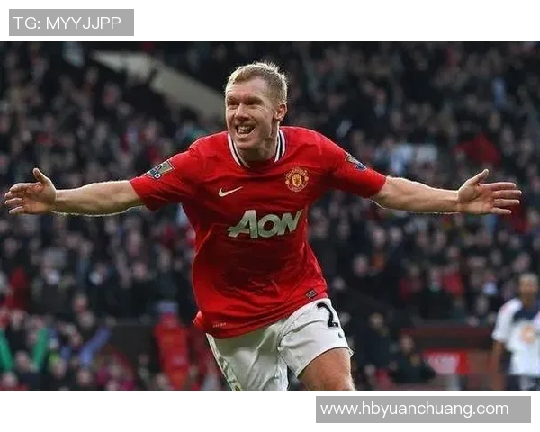 斯科尔斯带你走进英超传奇球星的世界：三字足球名字背后的故事与荣耀